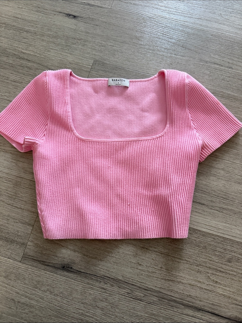 Babaton Ribbed Pink Square-Neck Short Sleeve Crop Top
